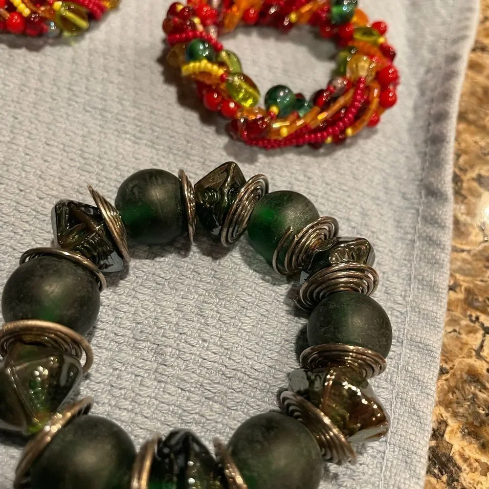 Green Glass Silver Wire Napkin Rings Red Orange Glass Beads Napkin Rings 16 TTL